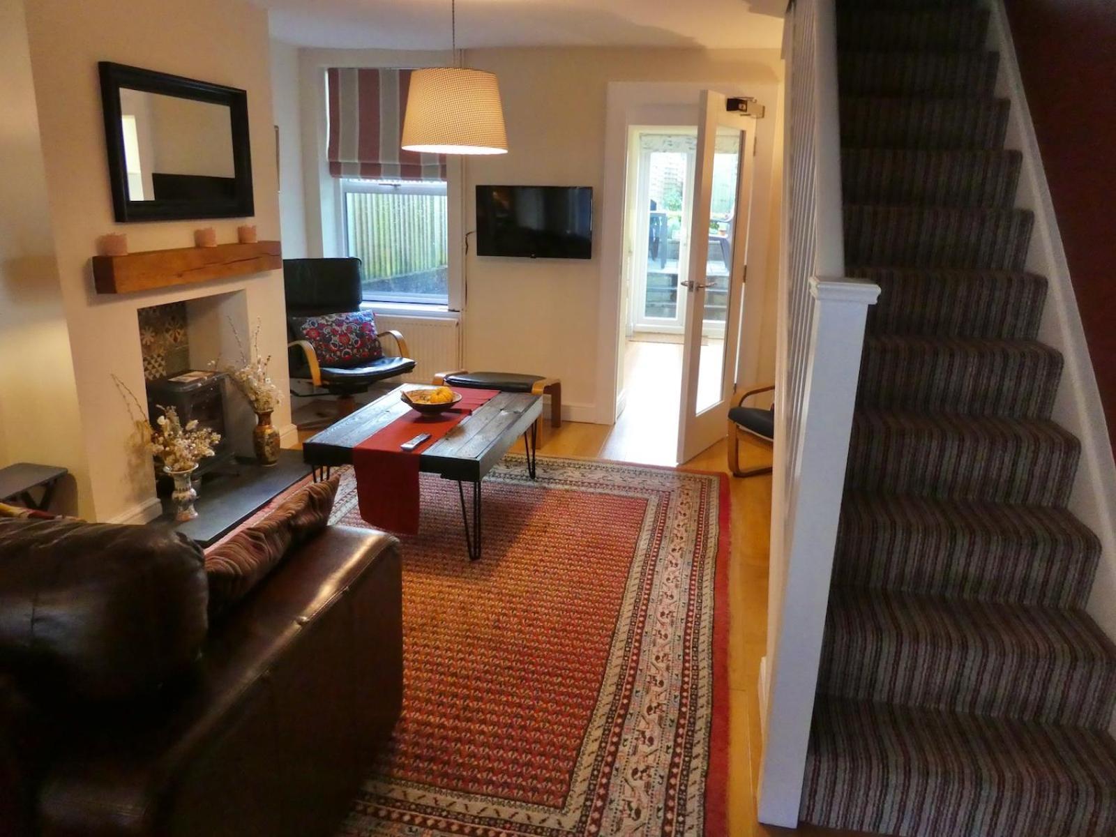 Chic 2-Bedroom Townhouse In Vibrant Abergavenny Eksteriør bilde