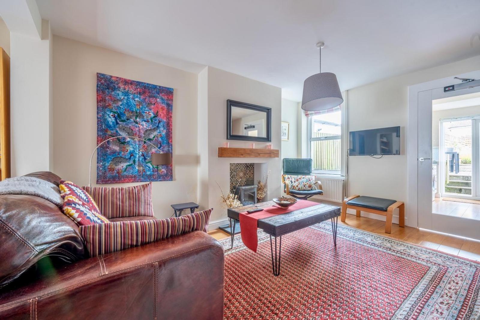 Chic 2-Bedroom Townhouse In Vibrant Abergavenny Eksteriør bilde